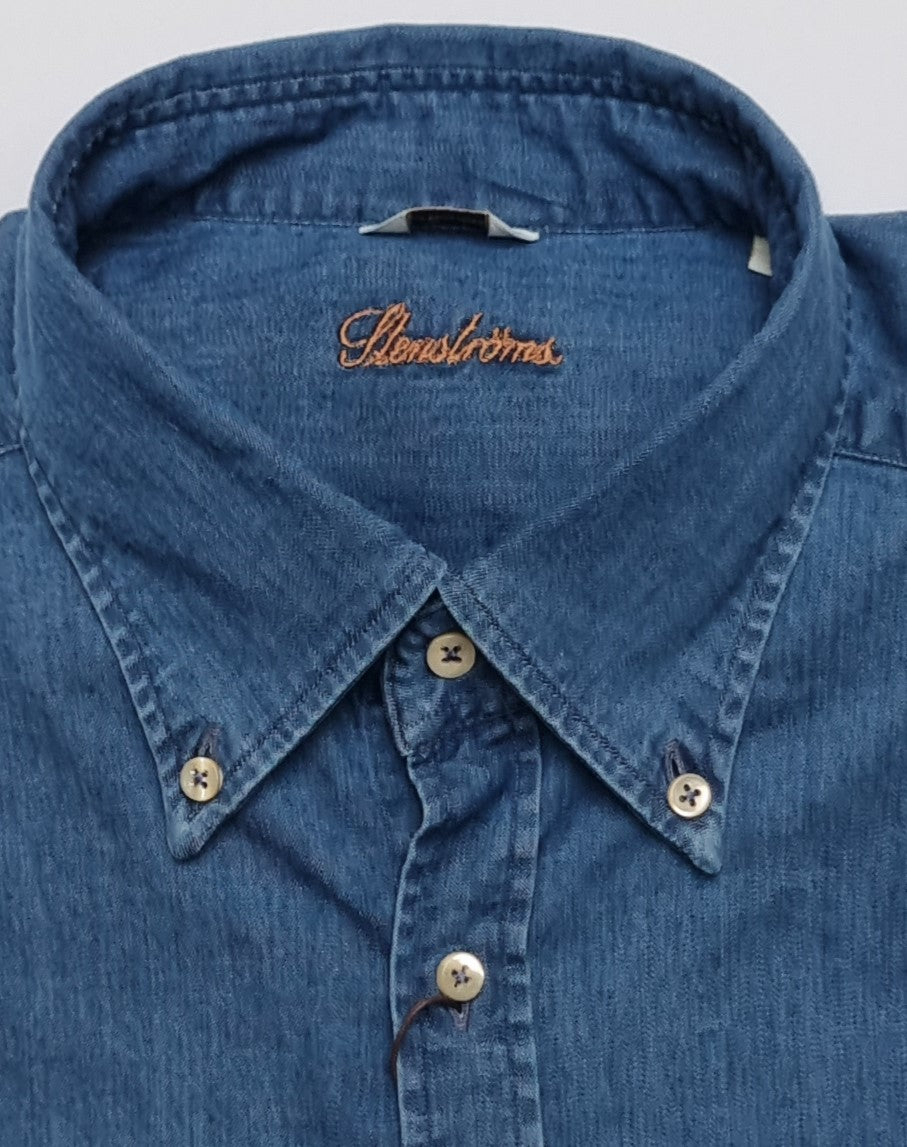 Upgrade your casual wardrobe with the Stenströms Denim Shirt. Crafted from premium denim for a comfortable and durable fit, this classic button-down shirt is perfect for any occasion.