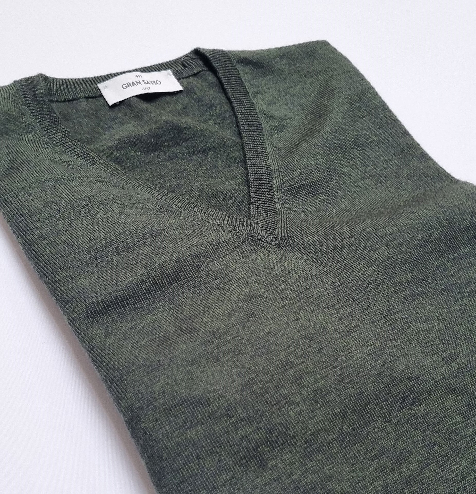 Discover the Gran Sasso Vee Neck Sweater, offering timeless elegance and luxurious comfort. Crafted from high-quality materials with Italian craftsmanship, this versatile jumper is perfect for layering or standalone style.

Gran Sasso vee neck sweater