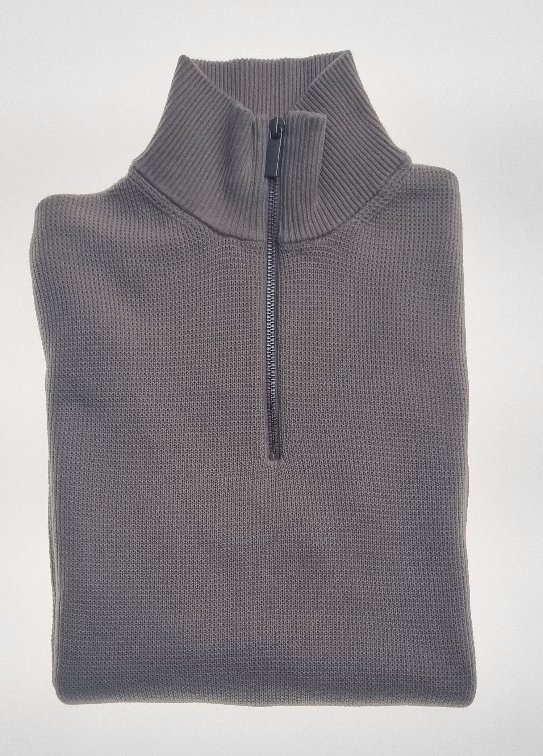 Selected Dane Half Zip jumper combines refined style with functional design. Perfect for layering or standalone wear, this knitwear essential offers a polished yet relaxed look. With its sleek half-zip detail and versatile fit, it’s ideal for casual and smart-casual occasions alike.