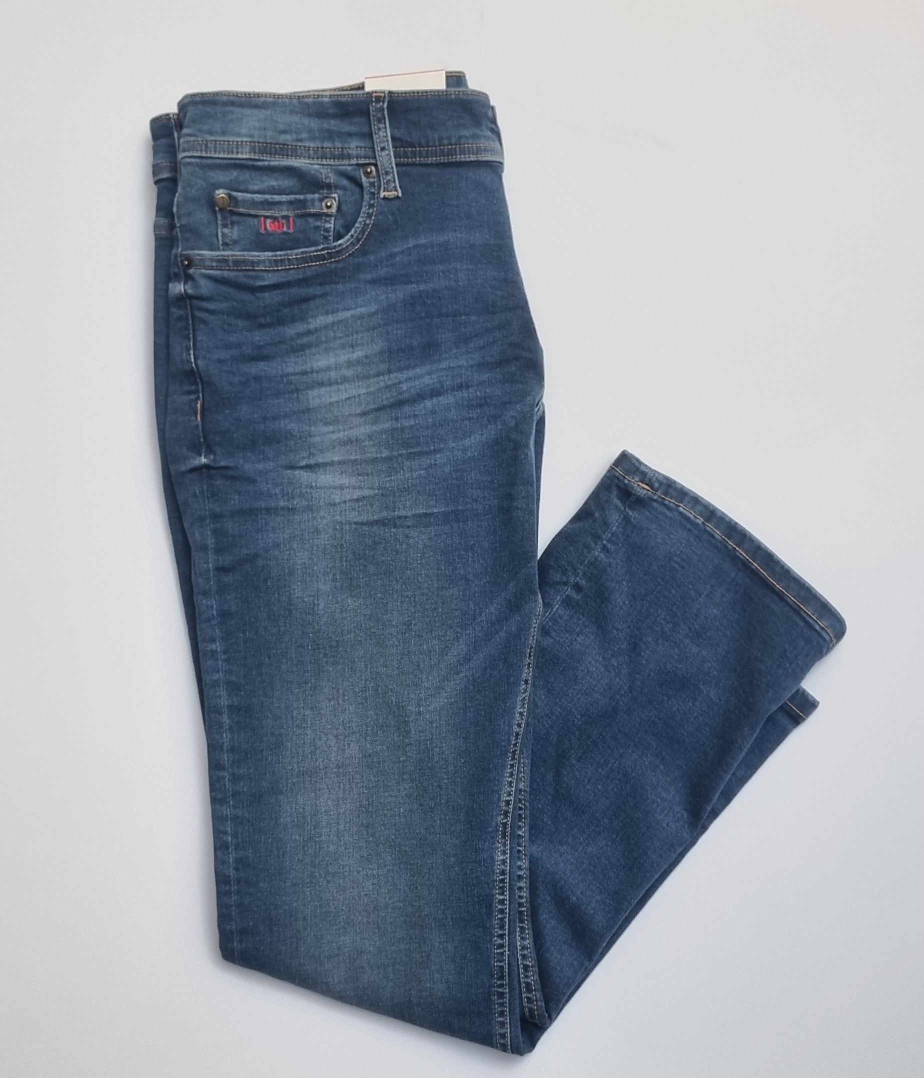 Sixth Sense Fred Mid Wash Jeans deliver a blend of classic style and modern comfort, perfect for any casual wardrobe. Made from premium denim,