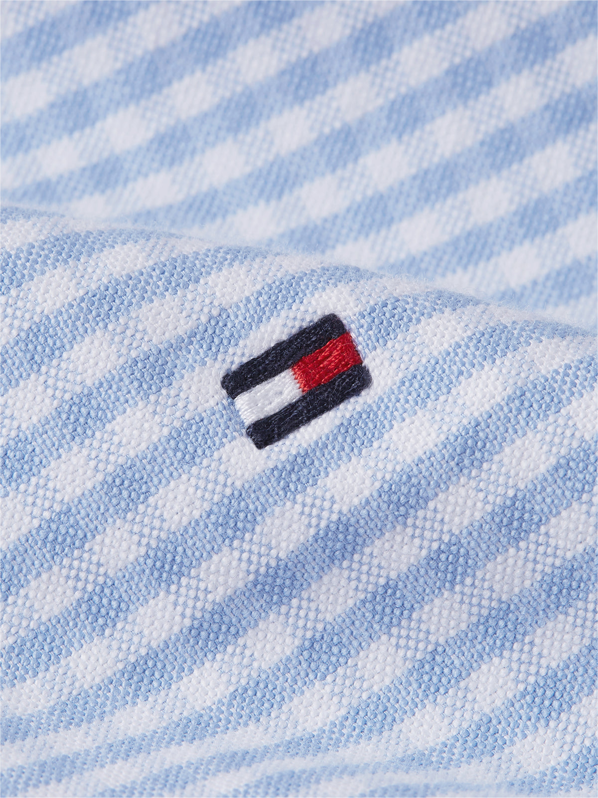 Tommy Hilfiger Heritage Oxford Shirt is a must-have for any wardrobe.