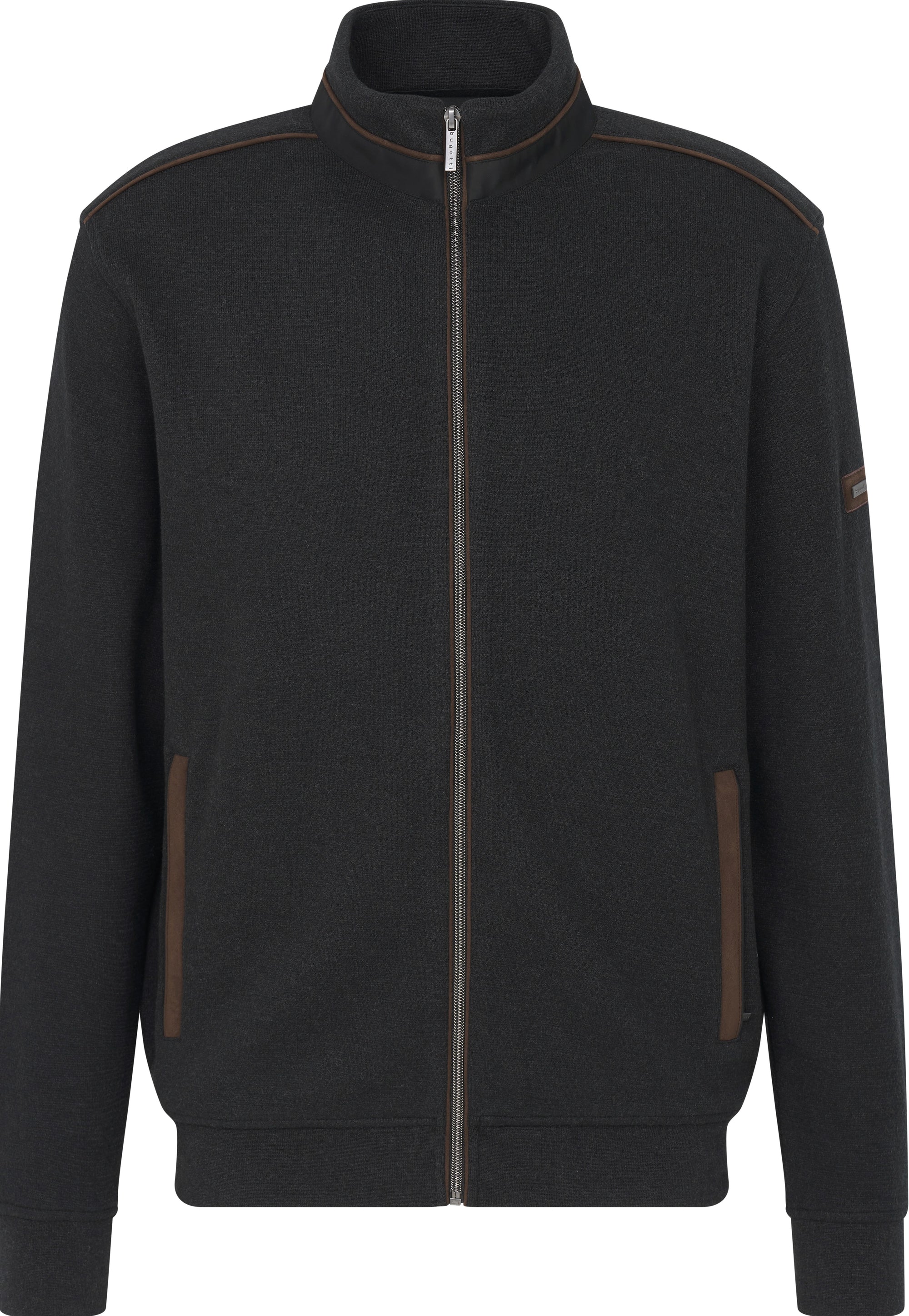  Bugatti Full Zip Long Sleeve Top, a versatile addition to your casual wardrobe. Crafted from premium materials, this full-zip top provides warmth and comfort, making it perfect for layering in cooler weather. 